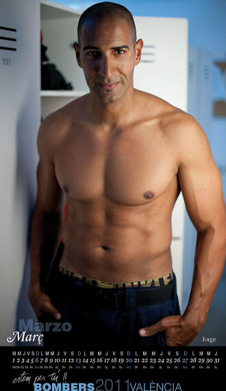 Los Bomberos Posan Para Su Calendario De 2011 Lasprovincias Es Foto 1 De 14 calendario bomberos valencia 2008