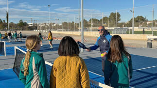 Clases individuales de pickleball en Mas Camarena al 50%